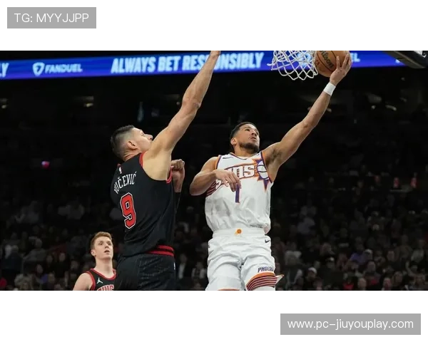 太阳外线火力全开，布克三分球引爆全场